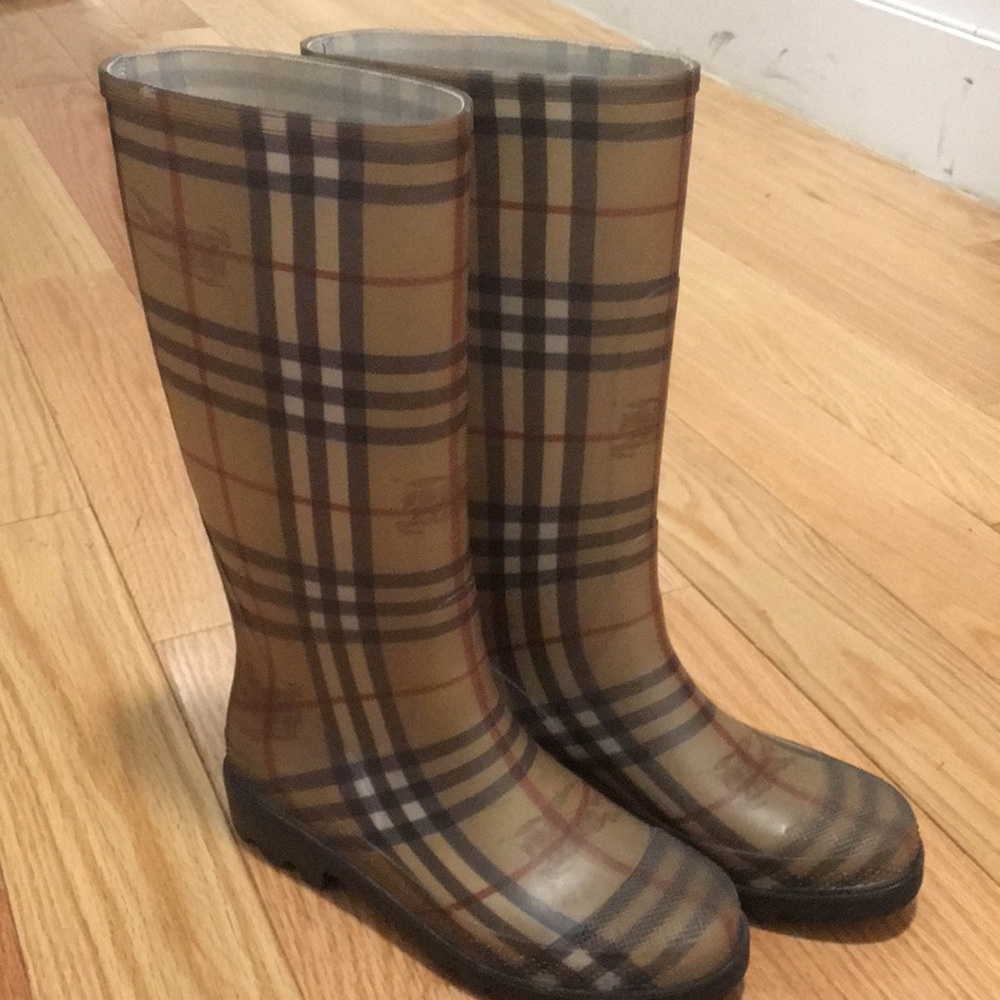 Burberry rain boots